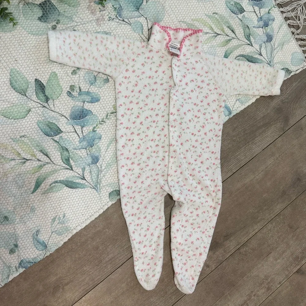 Vintage Baby Girl Clothes 1960s Trim Fit Dainty Floral Footie Pajamas